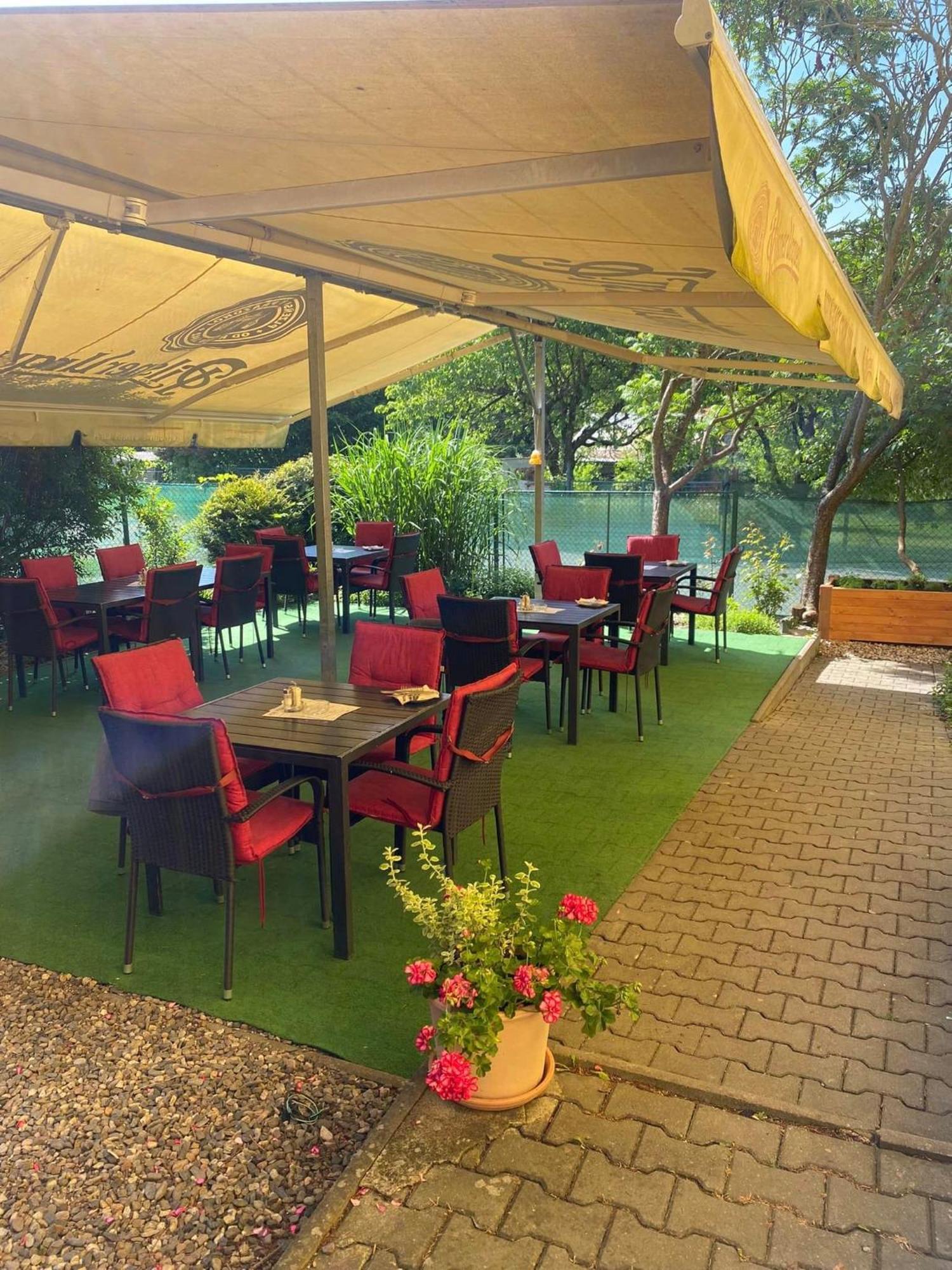 Restaurace Stara Lipa Hotel Česká Lípa Kültér fotó