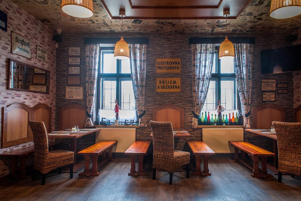 Restaurace Stara Lipa Hotel Česká Lípa Kültér fotó