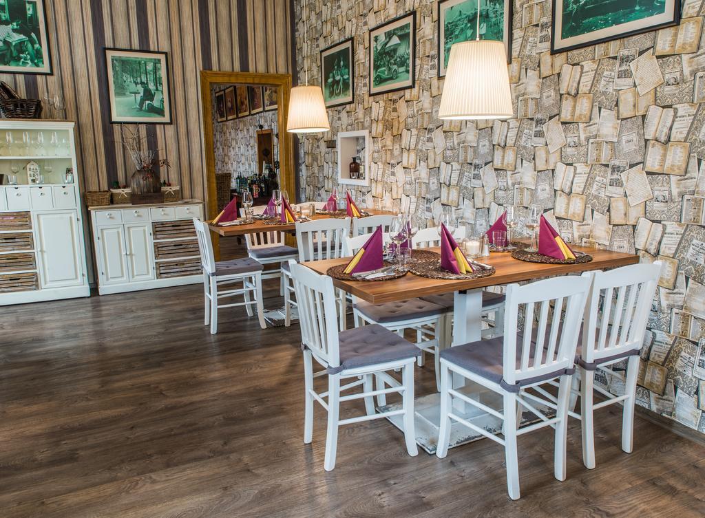 Restaurace Stara Lipa Hotel Česká Lípa Kültér fotó